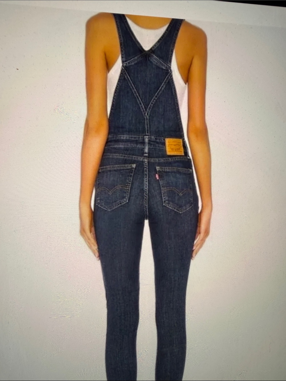 Levi’s Premium Water Less Overall Medium Wash
Size small Cropped